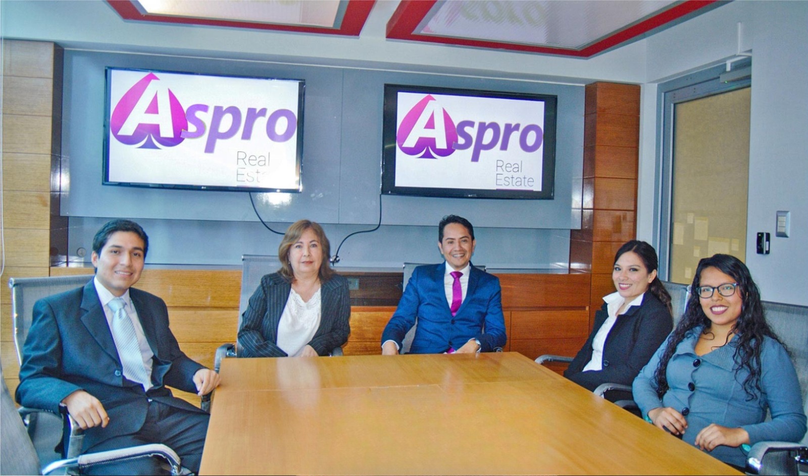 el logotipo de la empresa